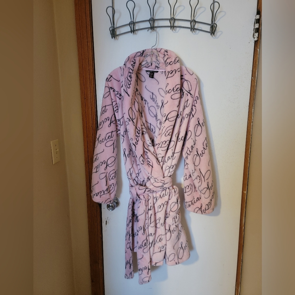 Victoria Secret robe pink and black size m/l NWOT